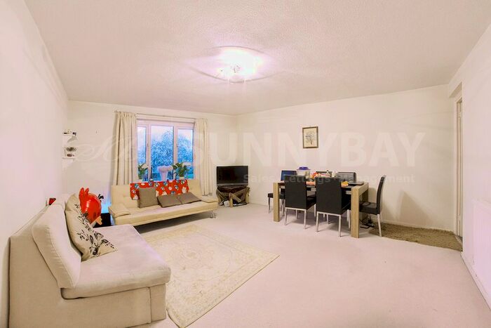 1 Bedroom Flat To Rent In Lacock Close, London, SW19