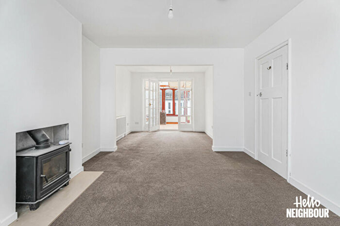 3 Bedroom Semi Detached House To Rent In Booth Road, London, NW9