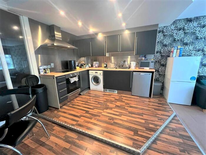 1 Bedroom Flat To Rent In Park Row, Leeds, West Yorkshire, LS1