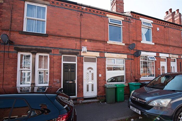 2 Bedroom Terraced House To Rent In Harcourt Road, Nottingham, NG7