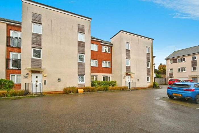 2 Bedroom Flat For Sale In Adeyfield Road, Hemel Hempstead, HP2