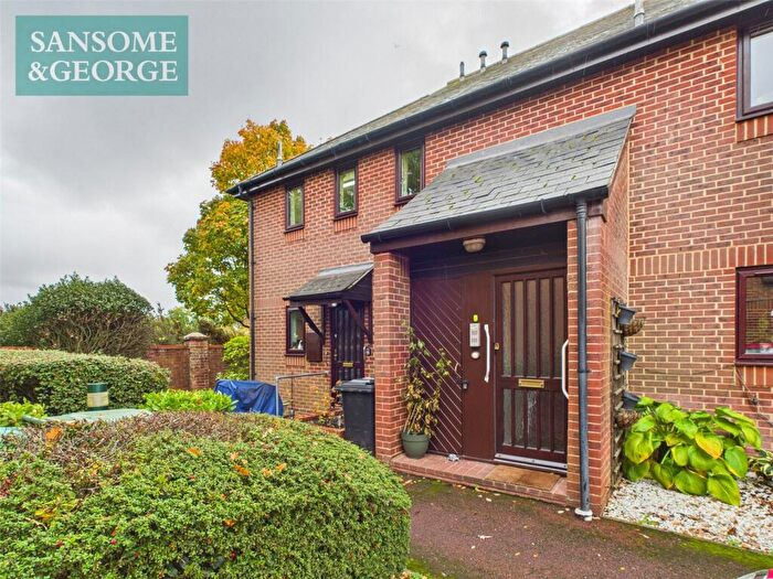 2 Bedroom Apartment To Rent In Badgers Croft, Victoria Road, Mortimer Common, Reading, RG7