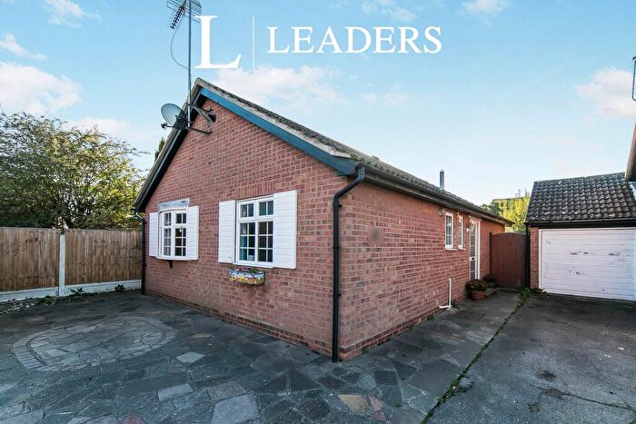 3 Bedroom Bungalow To Rent In Purley Way, Cann Hall, CO16