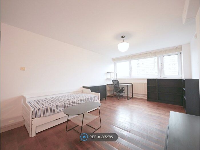 1 Bedroom Flat To Rent In Poynter House, London, W11