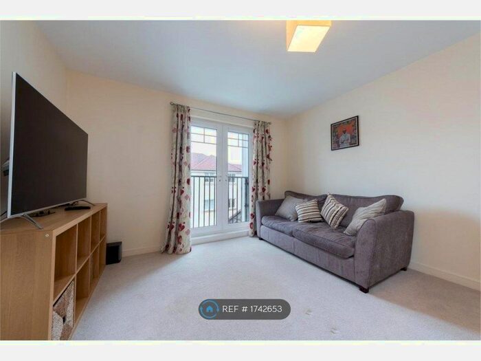 1 Bedroom Flat To Rent In Nursery View House, Morden, SM4