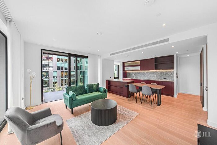 2 Bedroom Flat To Rent In Embassy Gardens, London, SW11