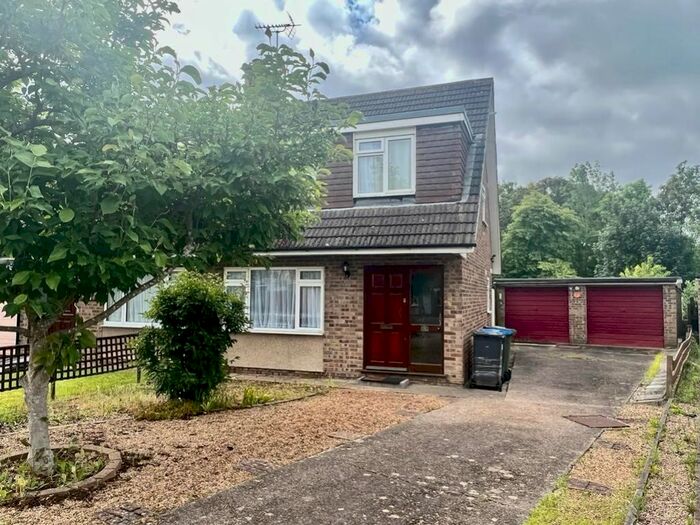 4 Bedroom Terraced House To Rent In Egham, Surrey, TW20