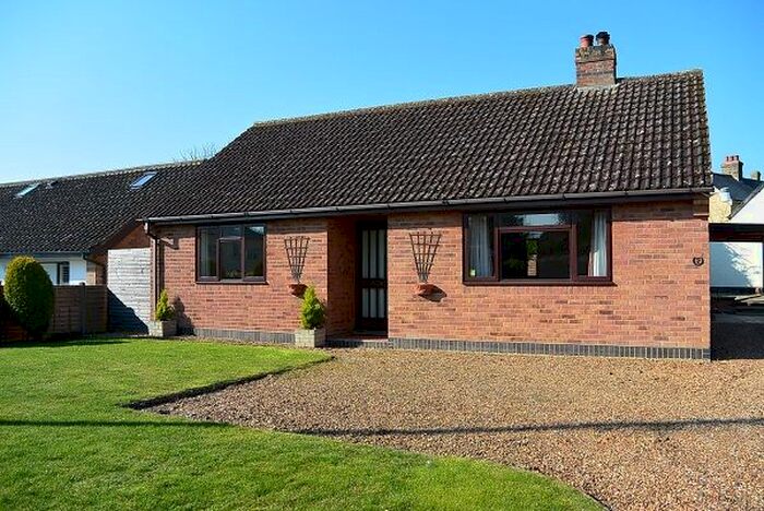 2 Bedroom Bungalow To Rent In Stocks Lane, Orwell, Royston, SG8