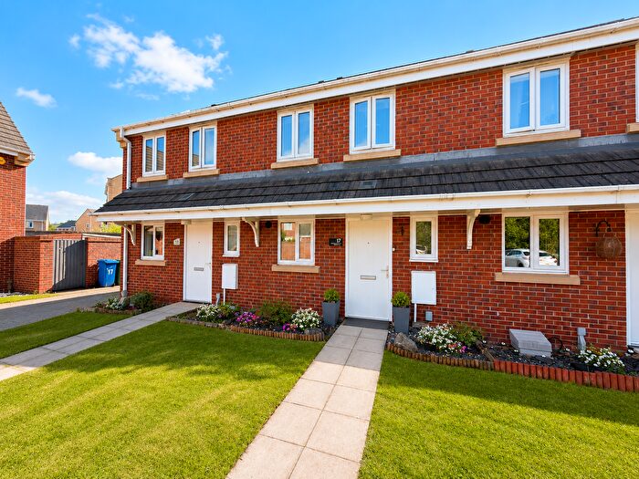 2 Bedroom Terraced House For Sale In Birchenlee, Hyde, Tameside, SK14