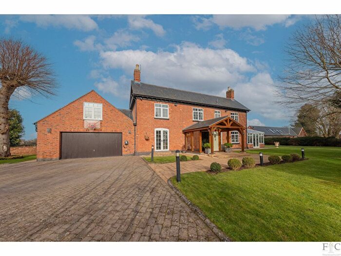 5 Bedroom Detached House For Sale In Stoughton Lane, Leicester, LE2