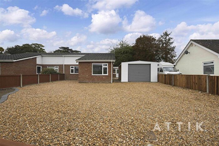 3 Bedroom Semi-Detached Bungalow For Sale In Greenacre Road, Hingham, Norwich, NR9