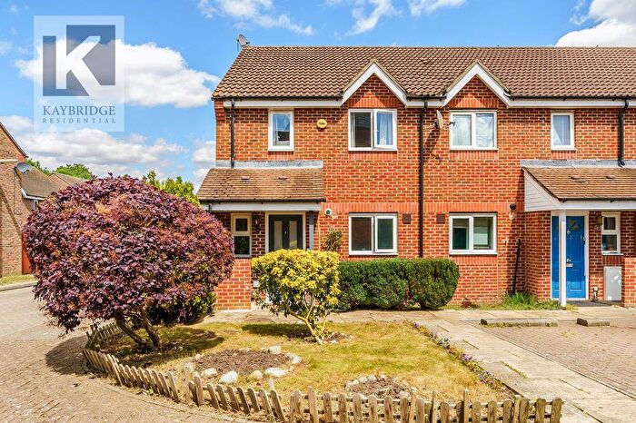3 Bedroom End Of Terrace House For Sale In Evelyn Way, Epsom, KT19
