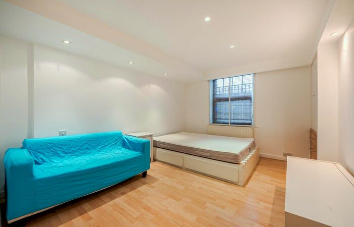 Studio To Rent In Gatliff Close, Ebury Bridge Road, London, SW1W