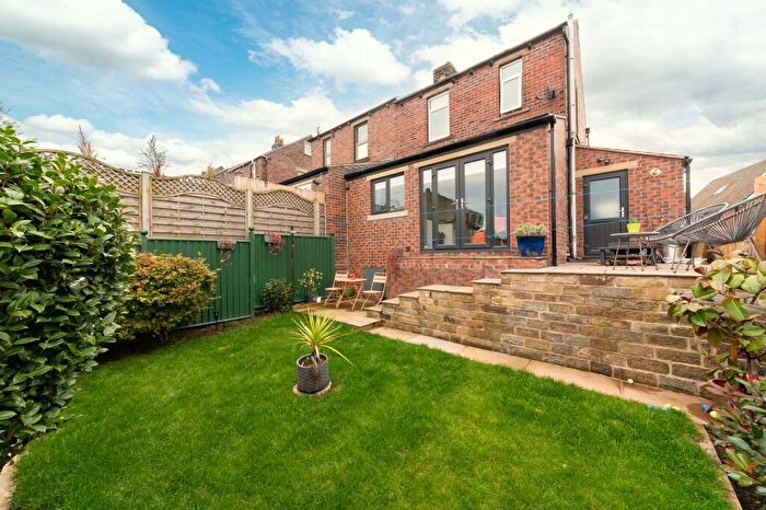 2 Bedroom Semi-Detached House For Sale In Lidgett Lane, Skelmanthorpe, HD8
