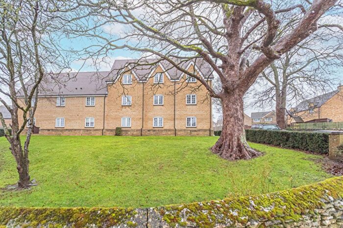 3 Bedroom Flat For Sale In Meyrick House, Tetbury, GL8