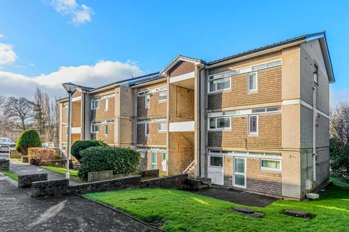 2 Bedroom Flat To Rent In Chatsworth Grove, Harrogate, HG1