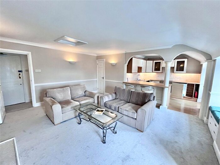 2 Bedroom Flat To Rent In Clifton, Bristol, BS8