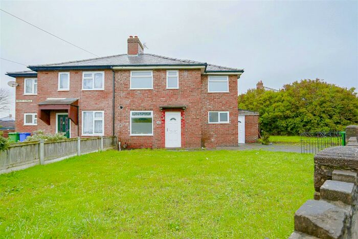 4 Bedroom Property To Rent In Densham Avenue, Warrington, WA2