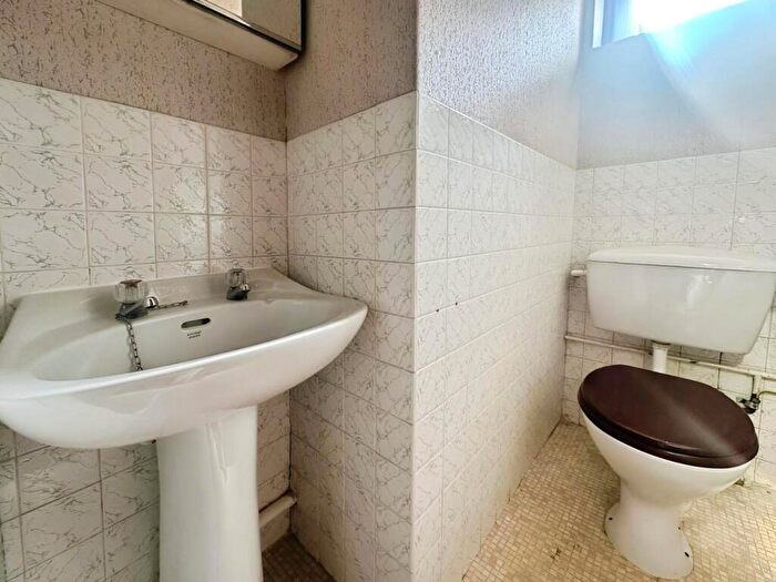 5 Bedroom Bungalow For Sale In Aldrin Way, Coventry, CV4
