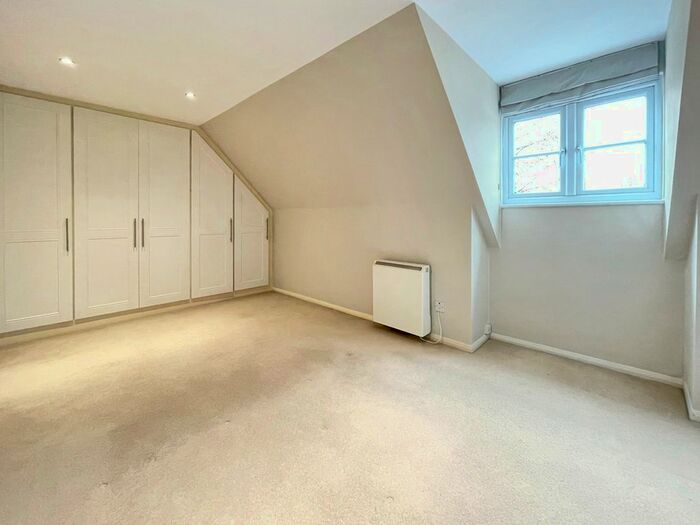 1 Bedroom Flat To Rent In Bois Lane, Amersham, HP6