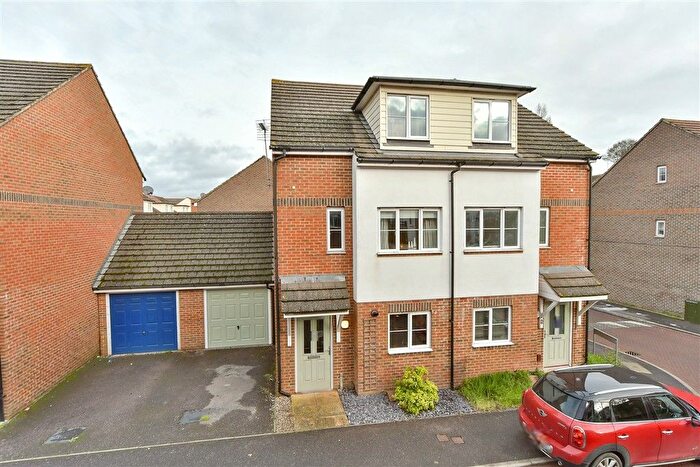 4 Bedroom Semi Detached House For Sale In Groombridge Drive, Gillingham, Kent, ME7