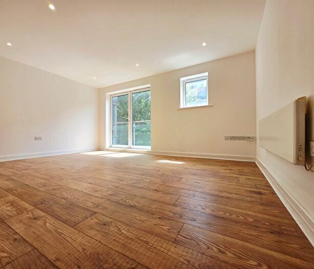 2 Bedroom Flat To Rent In Flat, Rosse Gardens, Desvignes Drive, London, Greater London, SE13