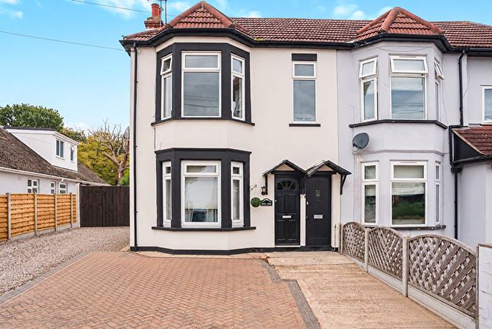 2 Bedroom Maisonette For Sale In Bellhouse Road, Leigh-On-Sea, SS9