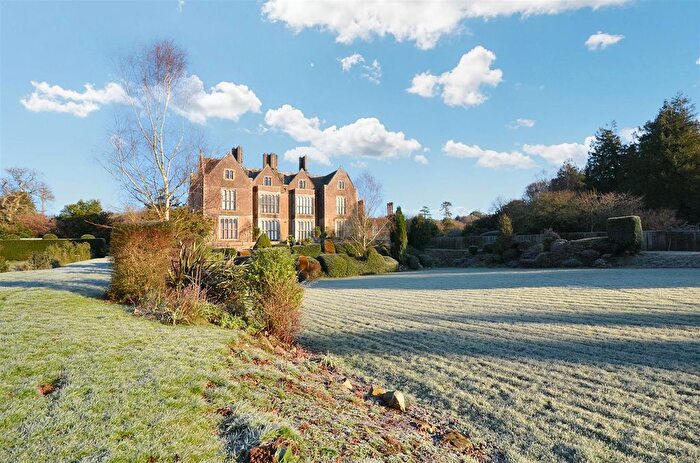 2 Bedroom Flat For Sale In Tincleton, Dorchester, DT2