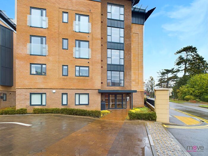 1 Bedroom Flat For Sale In Lansdown Road, Charlton Court, GL51