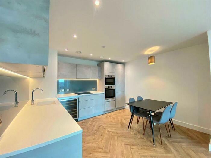 2 Bedroom Apartment To Rent In Elizabeth Tower, Chester Road, Manchester, M15