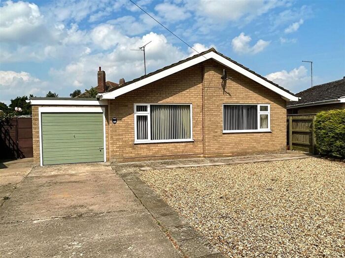 2 Bedroom Detached Bungalow For Sale In Ashby Gardens, Moulton, PE12