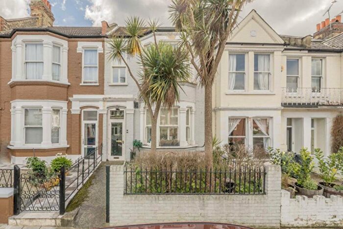 3 Bedroom House To Rent In Cavendish Road, Clapham South, SW12