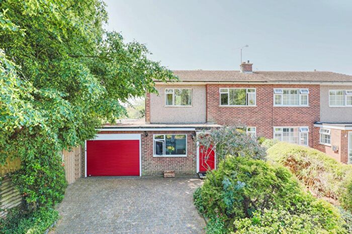 3 Bedroom Semi-Detached House For Sale In Linwood Road, Ware, SG12