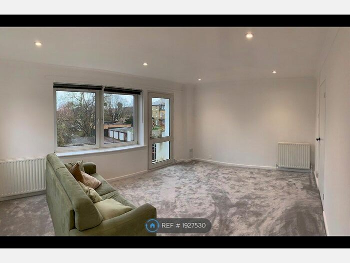2 Bedroom Maisonette To Rent In Maple Road, Surbiton, KT6