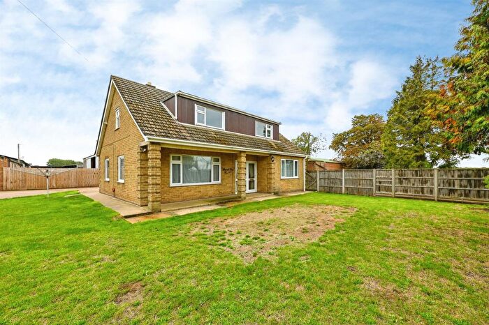 5 Bedroom Bungalow For Sale In Old Roman Bank, Terrington St. Clement, King's Lynn, PE34