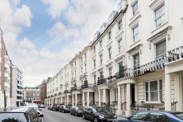2 Bedroom Flat To Rent In Westbourne Grove Terrace, London, W2