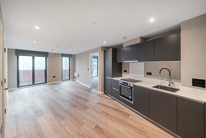 2 Bedroom Apartment To Rent In Springwell Gardens, Whitehall Road, Leeds, LS12