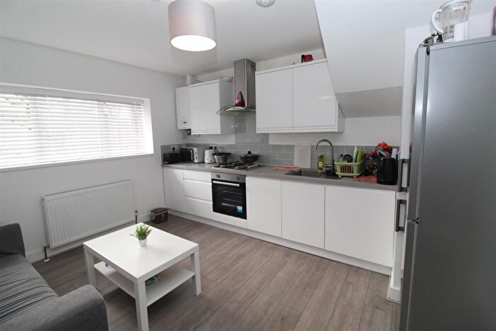 1 Bedroom Flat To Rent In Parkfield Place, Gabalfa, Cardiff, CF14