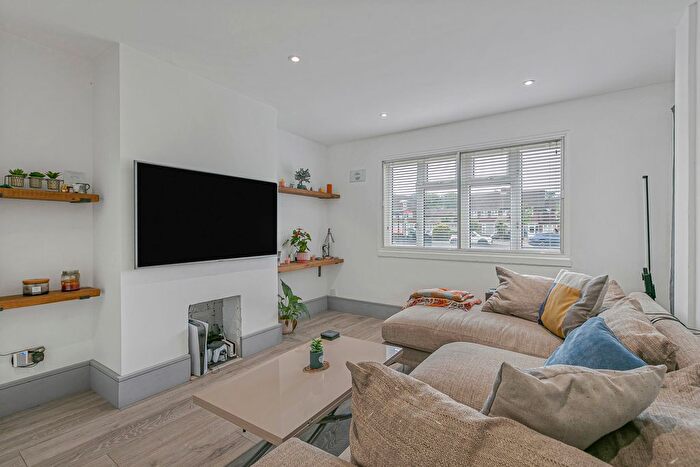 1 Bedroom Flat For Sale In Twickenham Road, Isleworth, TW7