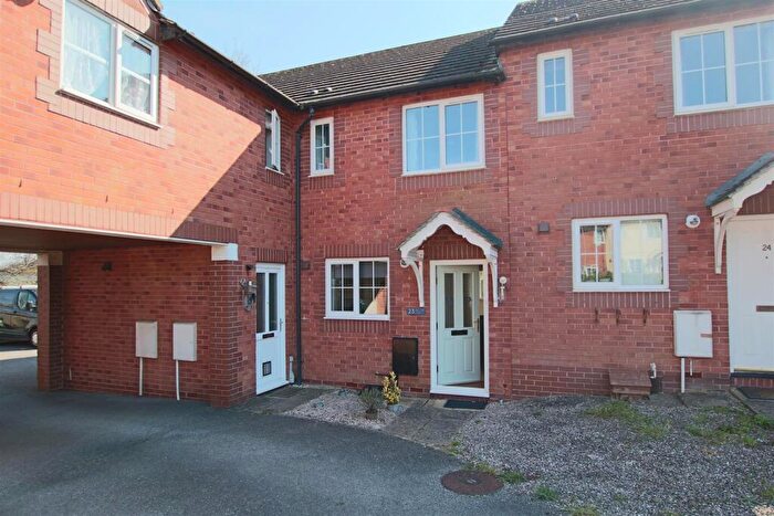 2 Bedroom Terraced House For Sale In Headingley Close, Copperfields, Exeter, EX2