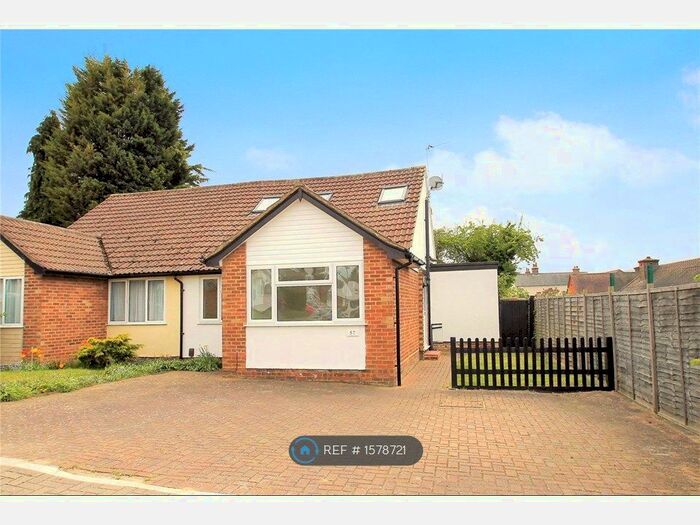 4 Bedroom Semi-Detached House To Rent In Glentrammon Avenue, Orpington, BR6