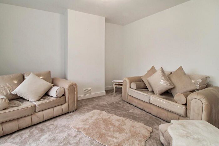 3 Bedroom End Of Terrace House For Sale In Wickham, Hampshire, PO17