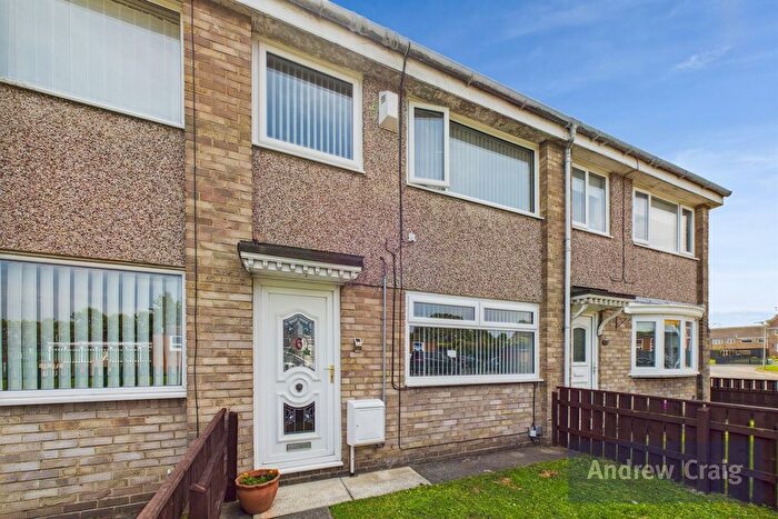 3 Bedroom Terraced House For Sale In Cornforth Close, Wardley, NE10
