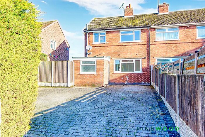 2 Bedroom Semi-Detached House To Rent In Cemetery Road, Danesmoor, Chesterfield, Derbyshire, S45