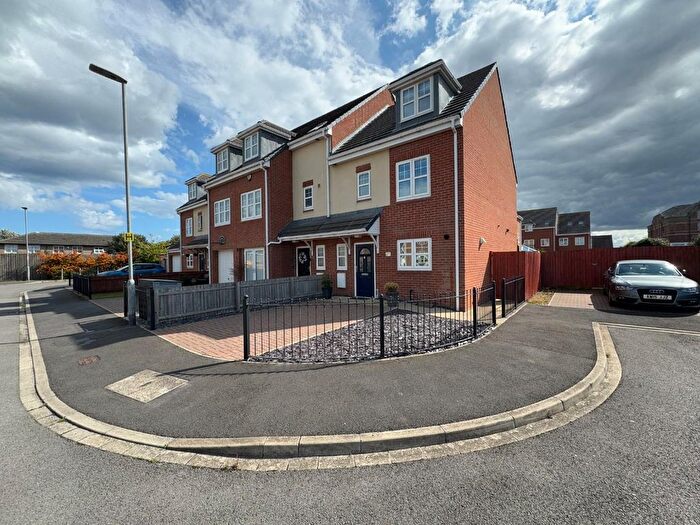 4 Bedroom End Of Terrace House For Sale In Sidings Close, Hartlepool, TS24