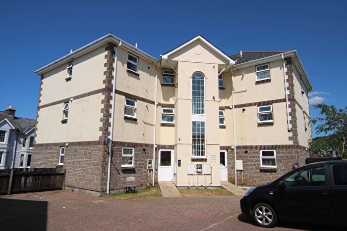 2 Bedroom Flat For Sale In Harris Close, Kelly Bray, PL17