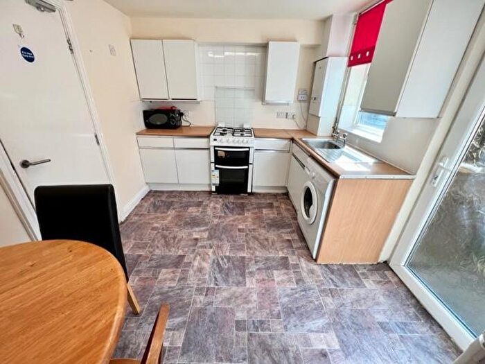 4 Bedroom House To Rent In Bosworth Street, Sheffield, S10