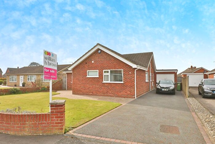 3 Bedroom Detached Bungalow For Sale In Gaynor Close, Wymondham, NR18