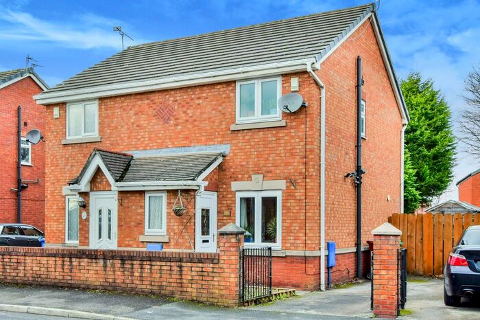 2 Bedroom Semi-Detached House To Rent In Energy Street, Manchester M40