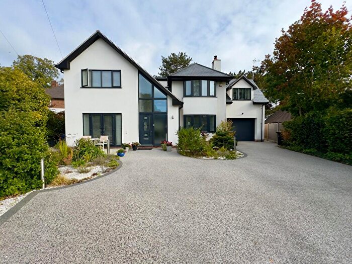 5 Bedroom Detached House For Sale In Winchester Avenue, Beeston, NG9